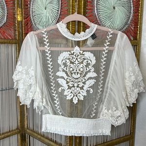 Forever 21 white size M top